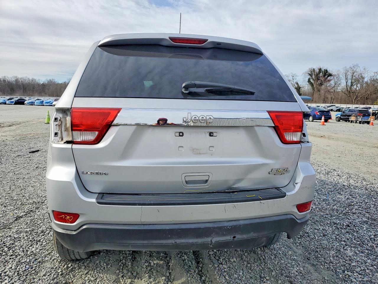 2013 Jeep Grand Cherokee Laredo - zdjęcie 6