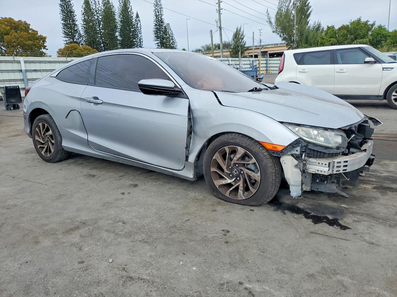 2018 Honda Civic Lx - zdjęcie 4