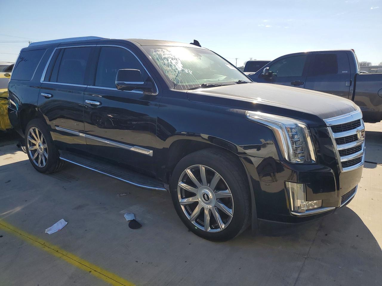 2015 Cadillac Escalade Luxury - zdjęcie 4