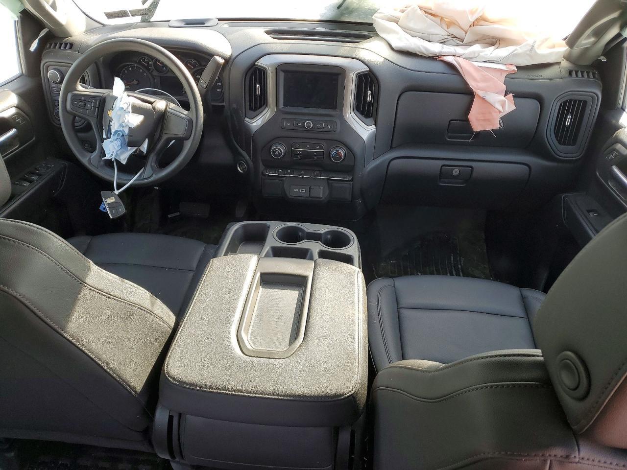 2024 Chevrolet Silverado K1500 - zdjęcie 8