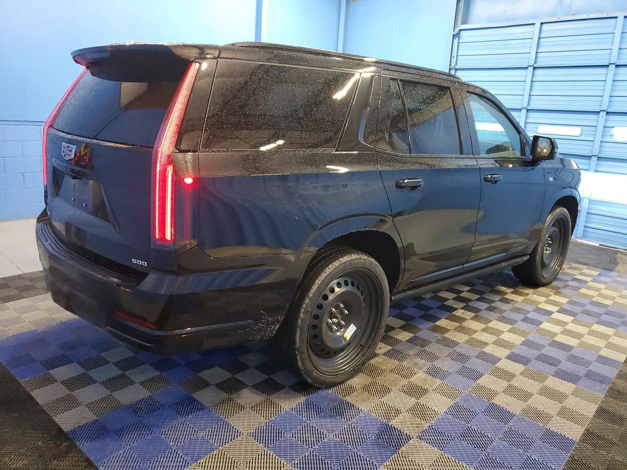 2026 Cadillac Escalade Sport Platinum - zdjęcie 3