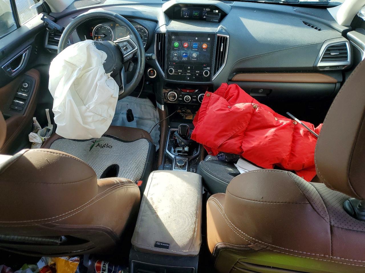 2021 Subaru Forester Touring - zdjęcie 8