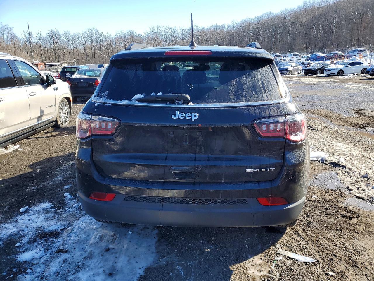 2020 Jeep Compass Sport - zdjęcie 6
