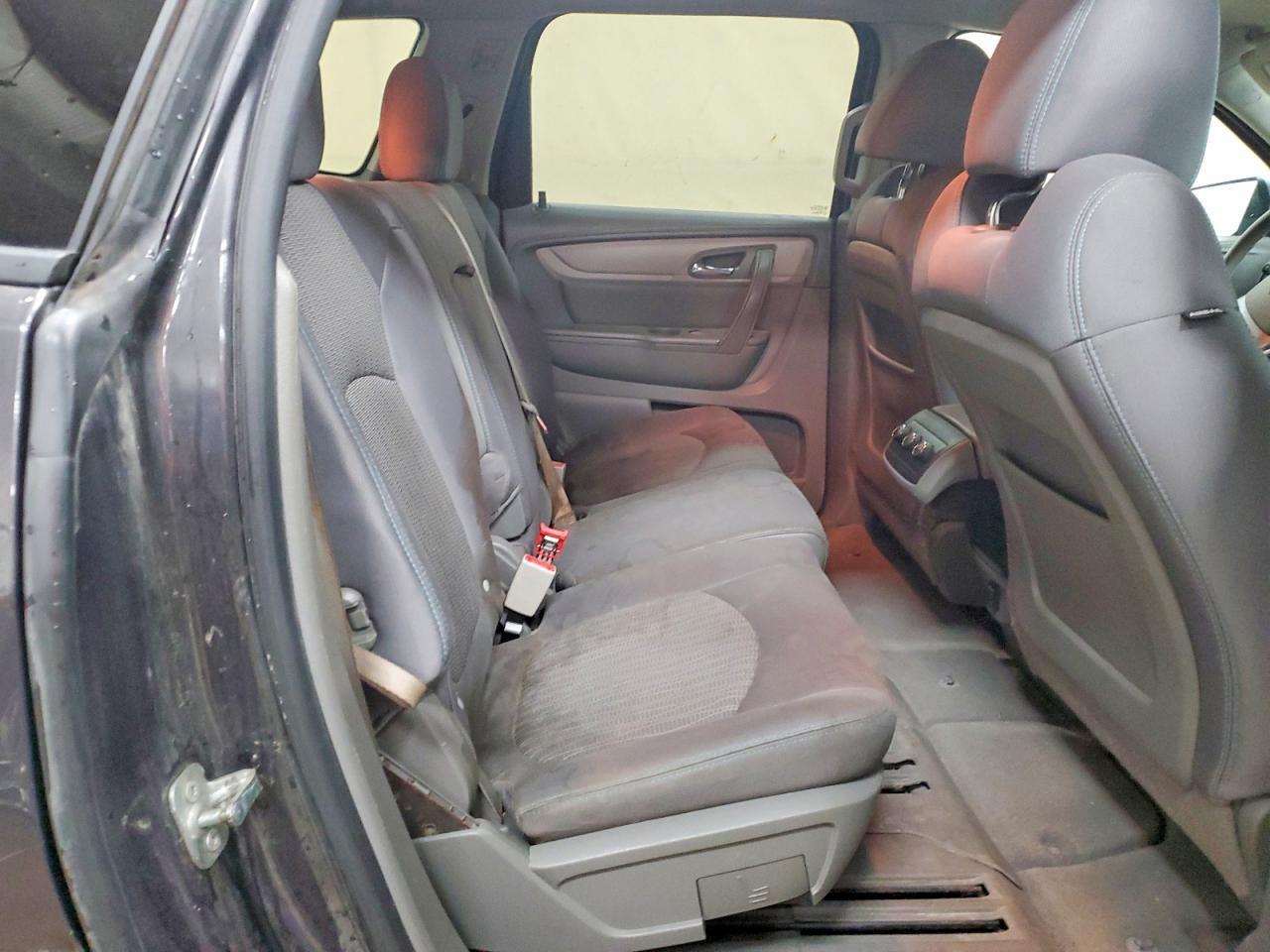 2015 Chevrolet Traverse Ls - zdjęcie 11
