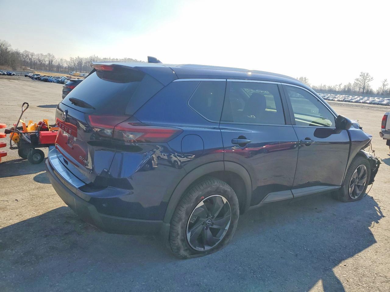 2024 Nissan Rogue Sv - zdjęcie 3