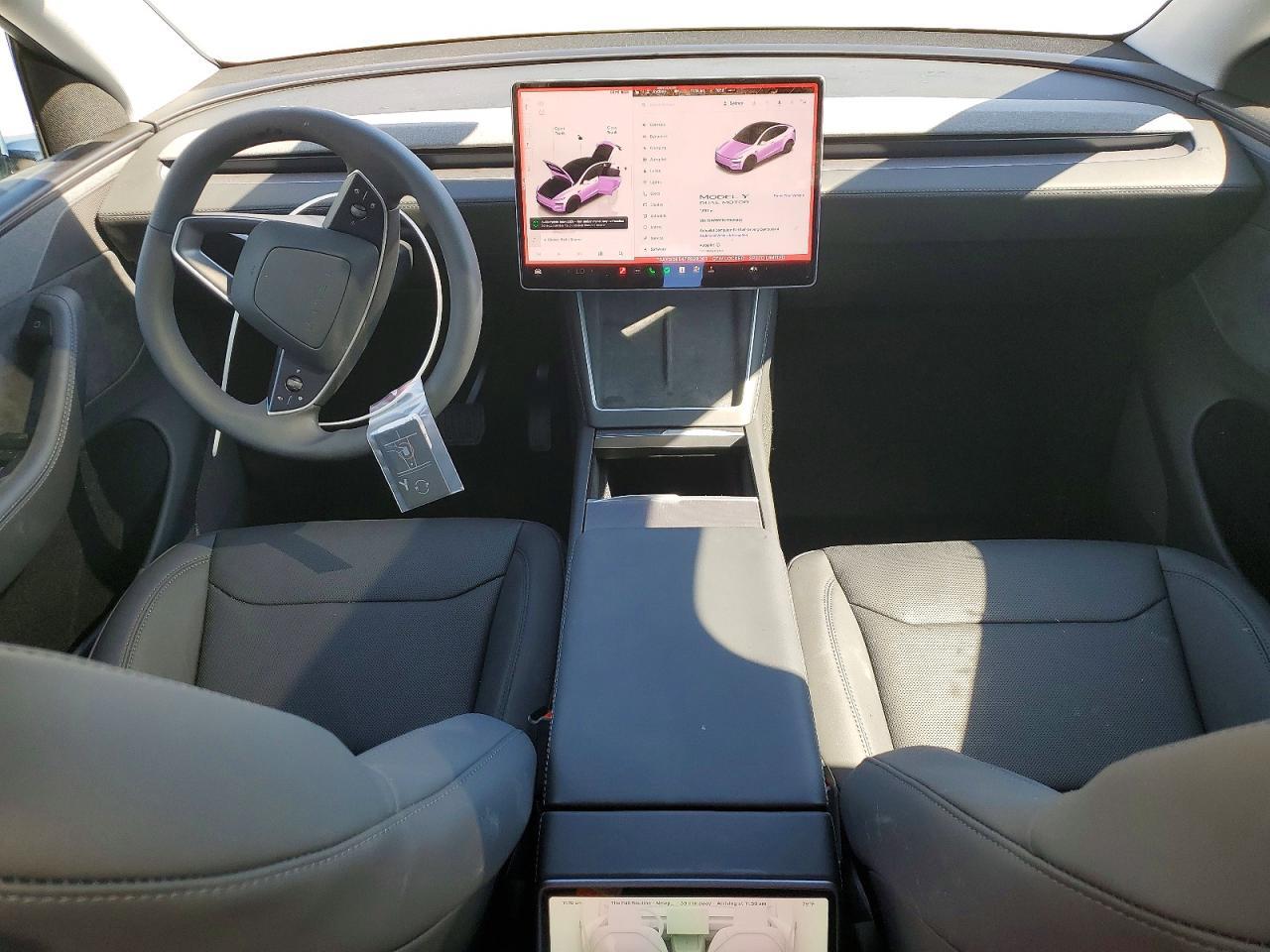 2026 Tesla Model Y - zdjęcie 8