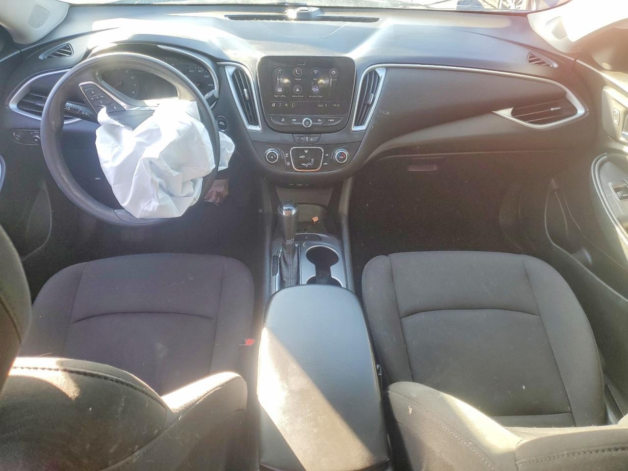 2020 Chevrolet Malibu Ls - zdjęcie 8