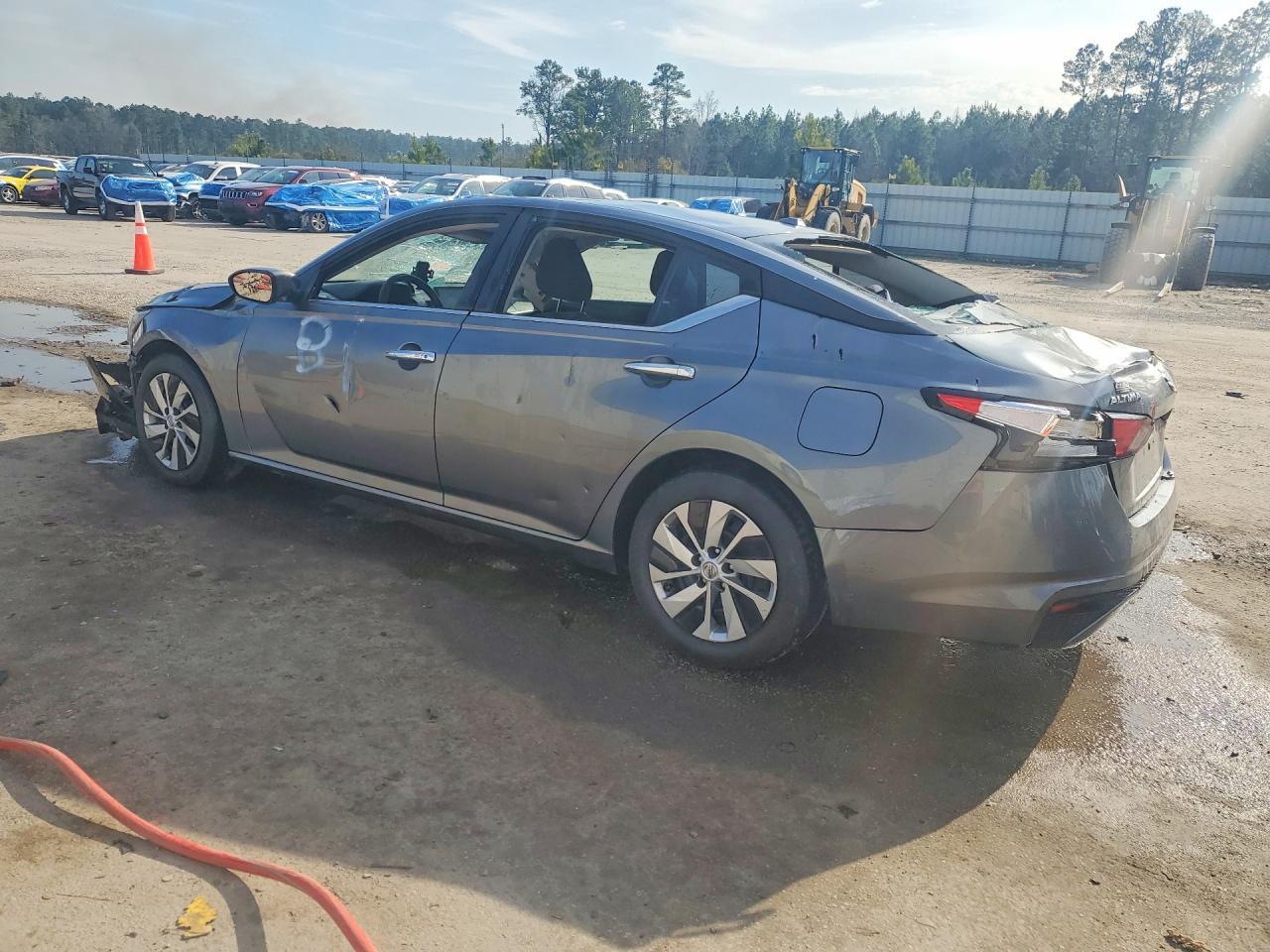 2020 Nissan Altima S - zdjęcie 2