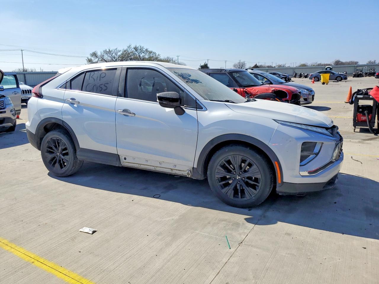 2022 Mitsubishi Eclipse Cross Le - zdjęcie 4