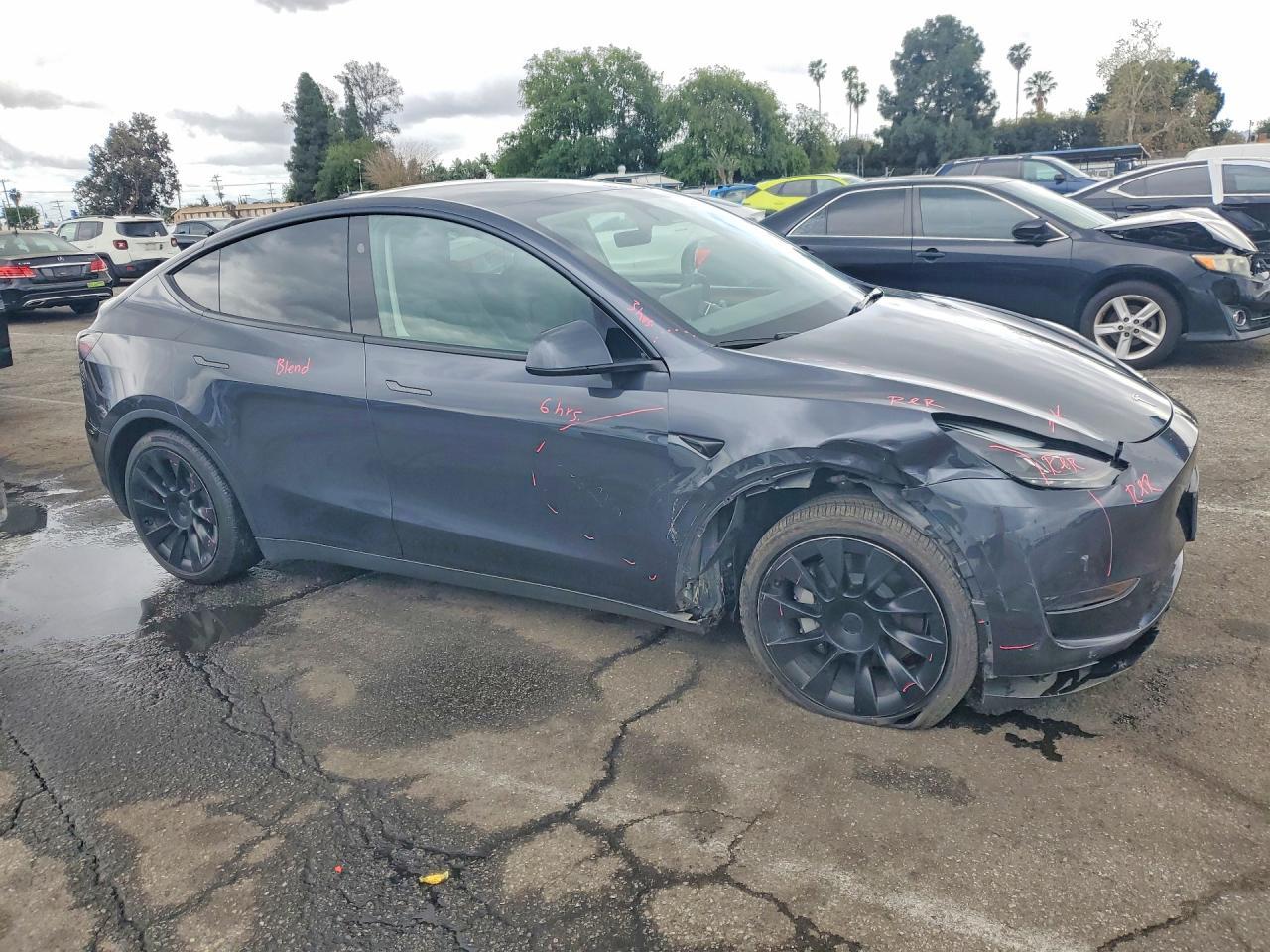 2024 Tesla Model Y - zdjęcie 4