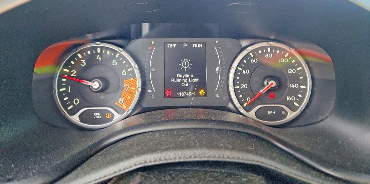 2020 Jeep Renegade Latitude - zdjęcie 9