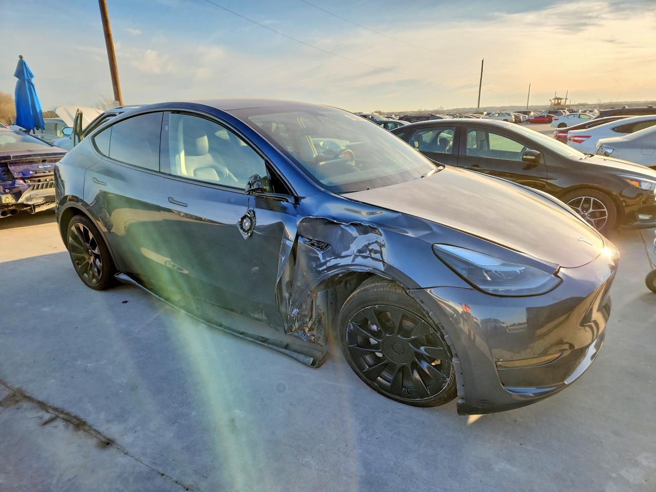 2023 Tesla Model Y - zdjęcie 4