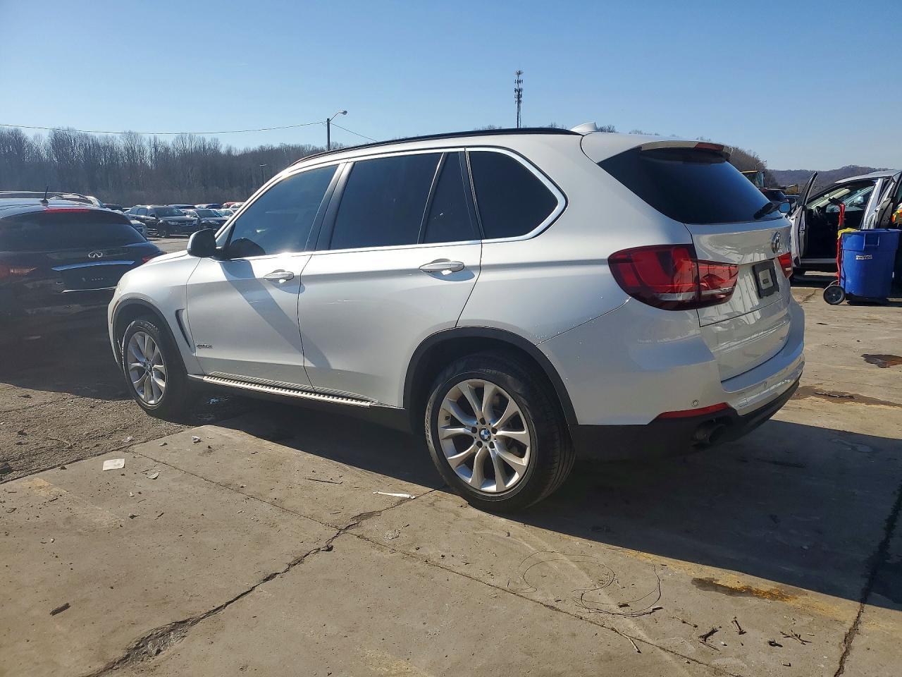 2016 BMW X5 xDrive35I - zdjęcie 2