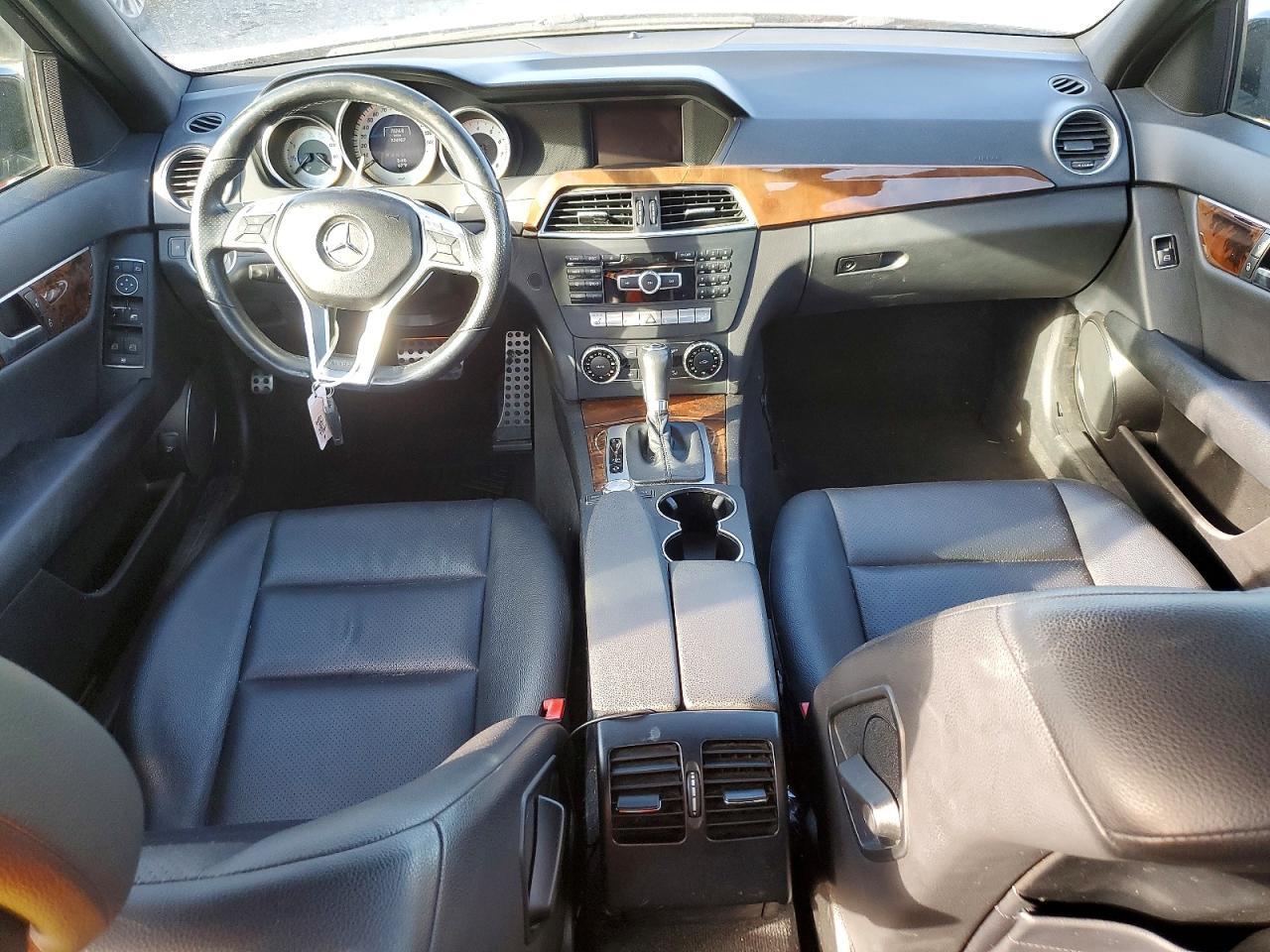 2014 Mercedes-Benz C 250 - zdjęcie 8