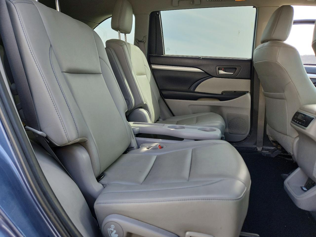 2019 Toyota Highlander Xle - zdjęcie 11