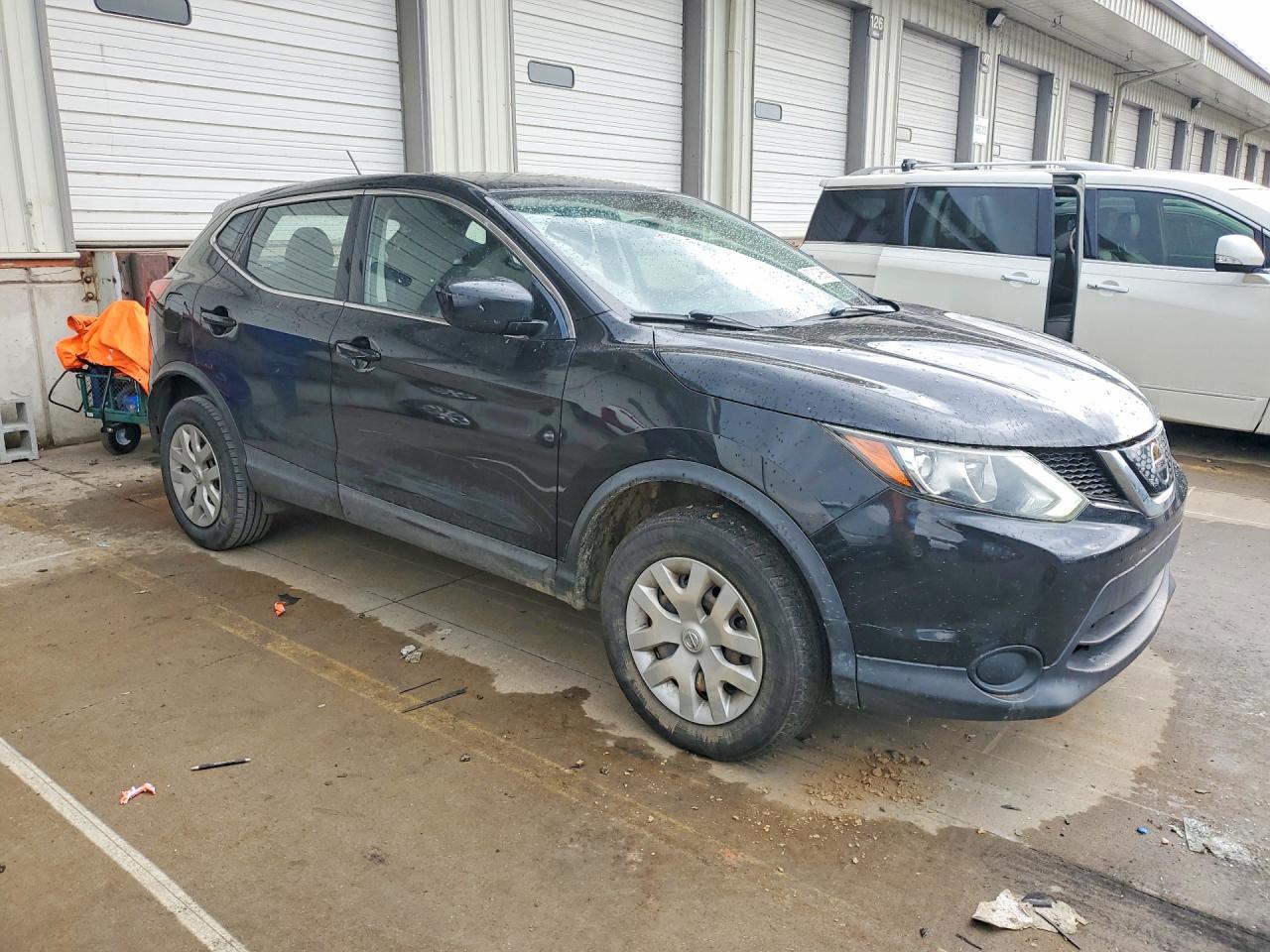 2018 Nissan Rogue Sport S - zdjęcie 4
