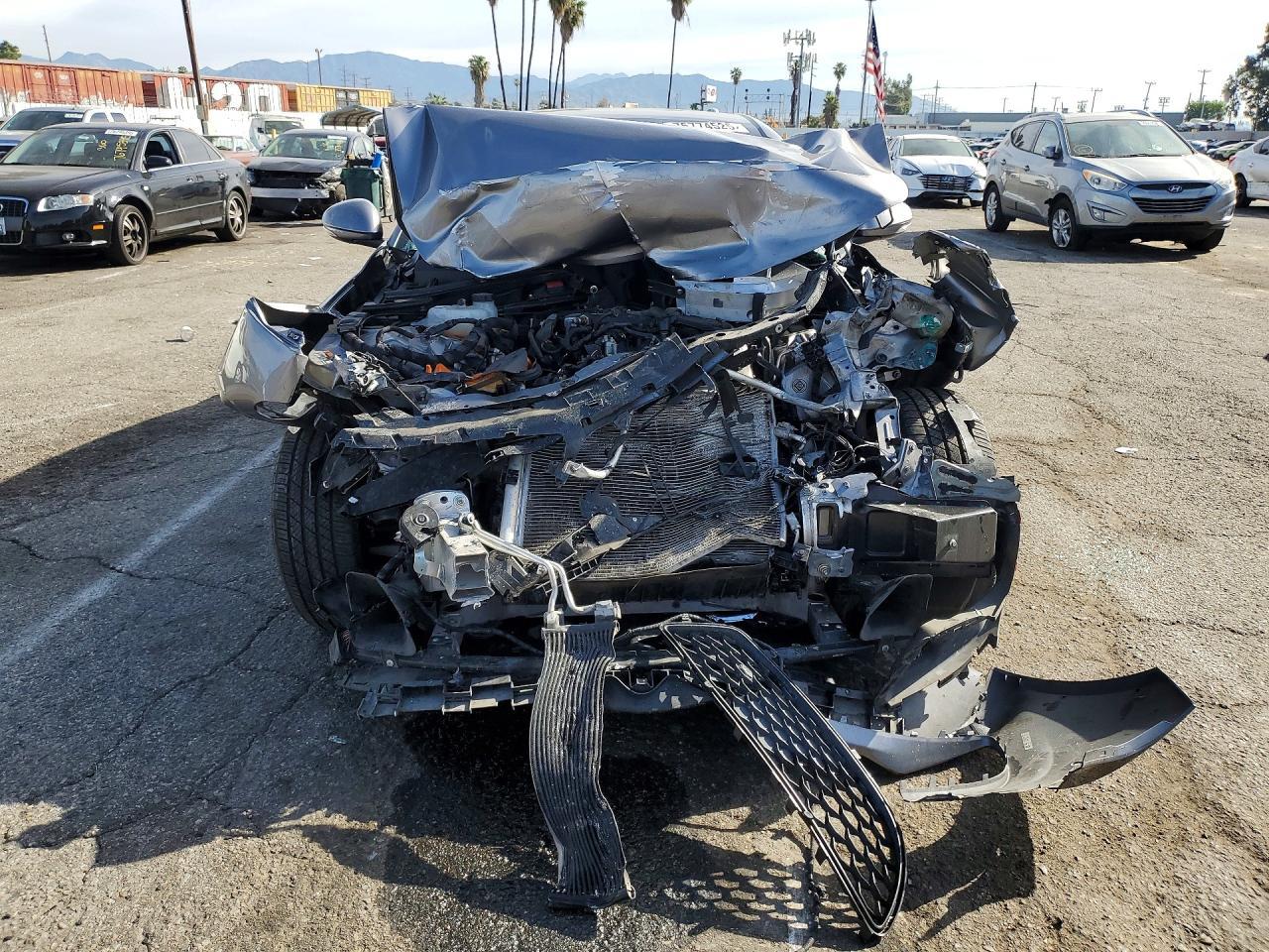 2019 Alfa Romeo Giulia Ti - zdjęcie 5