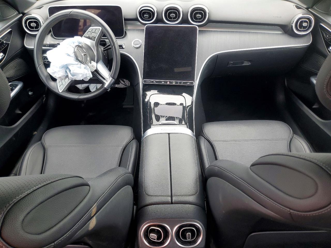 2024 Mercedes-Benz C 300 - zdjęcie 8
