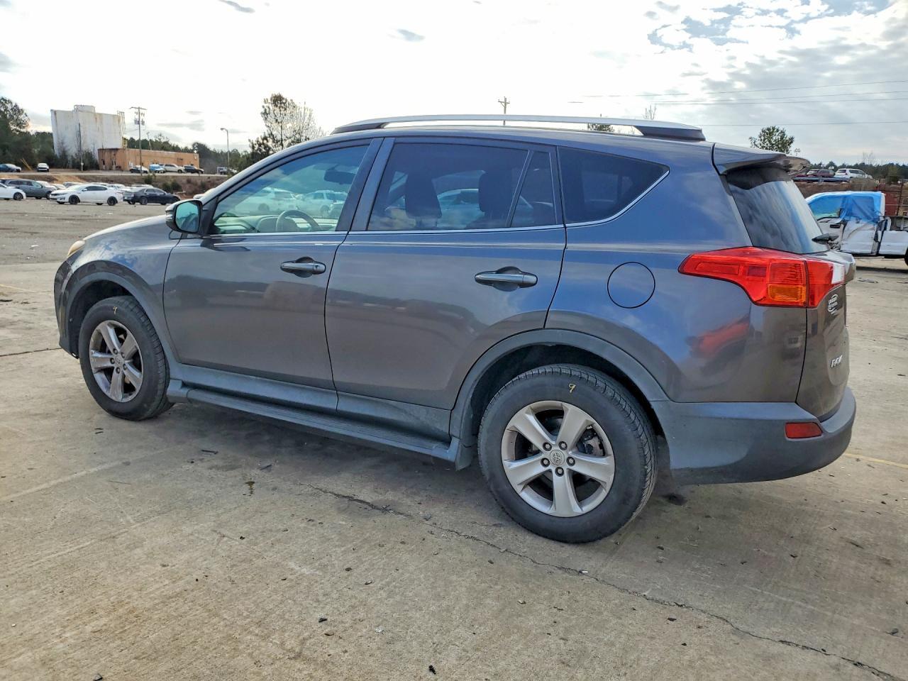 2013 Toyota Rav4 Xle - zdjęcie 2