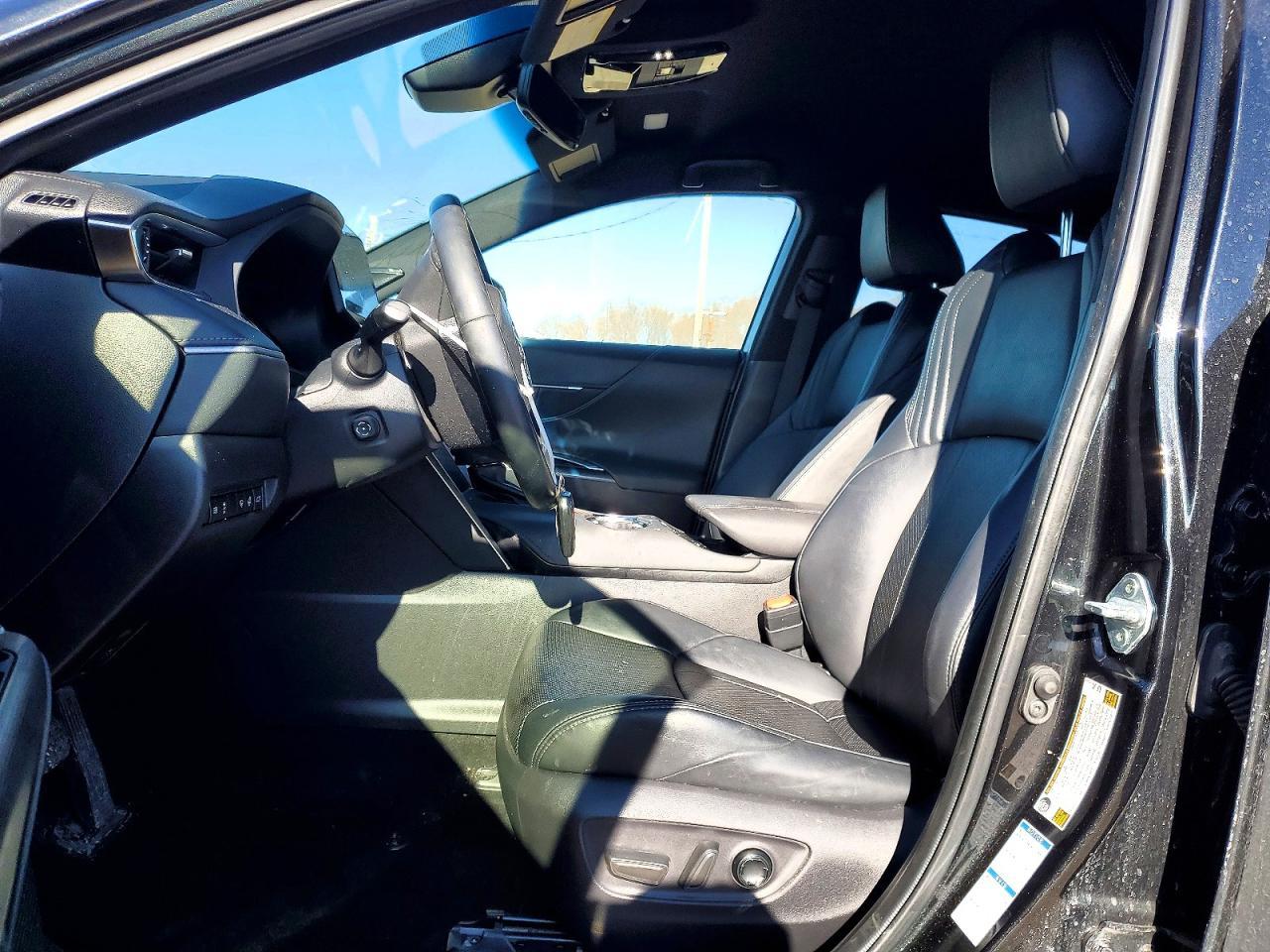 2021 Toyota Venza Le - zdjęcie 7