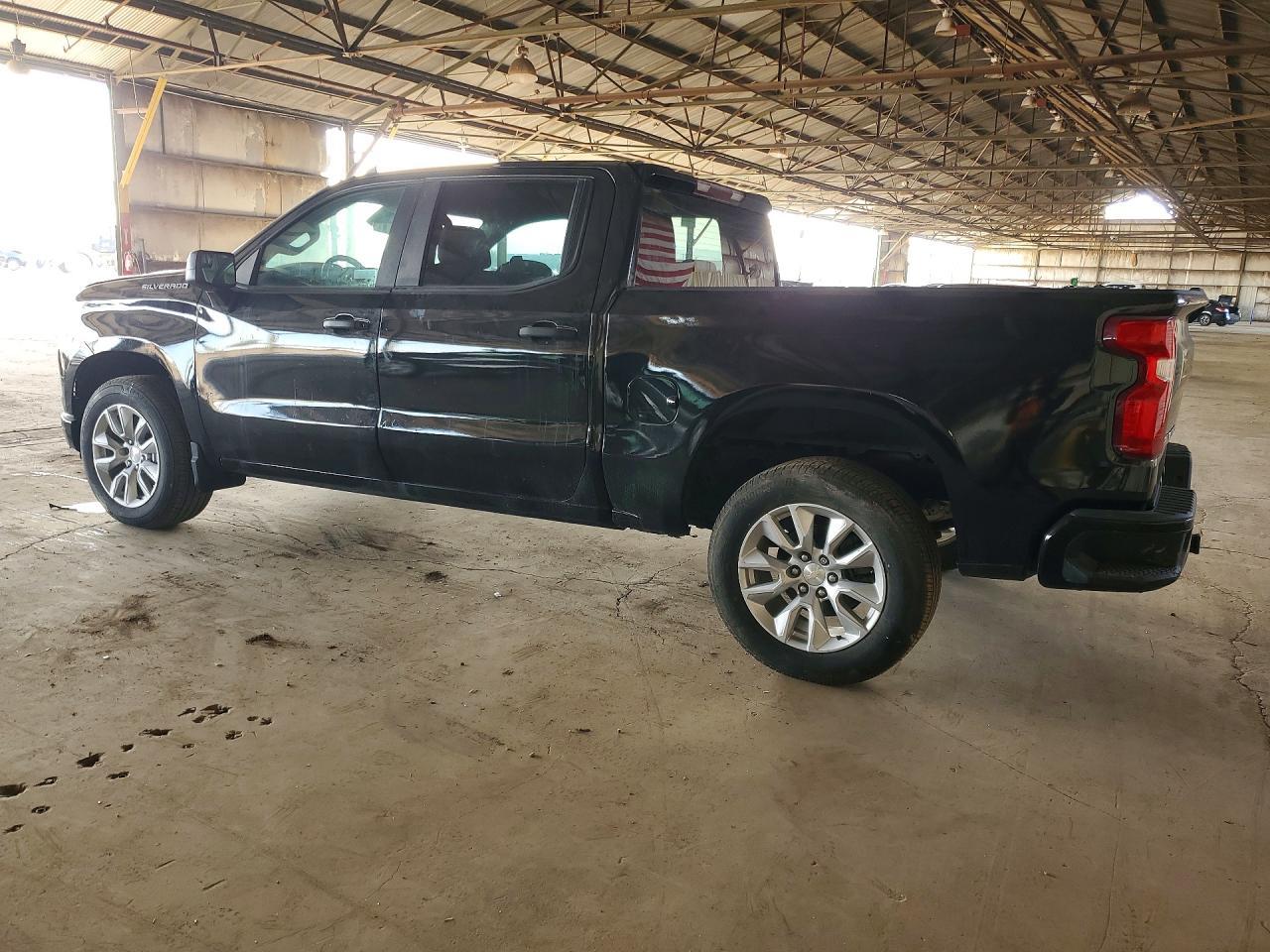 2022 Chevrolet Silverado C1500 Custom - zdjęcie 2