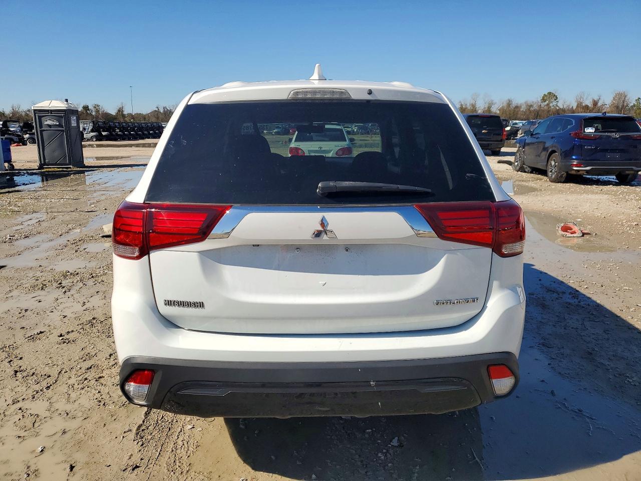 2019 Mitsubishi Outlander Es - zdjęcie 6
