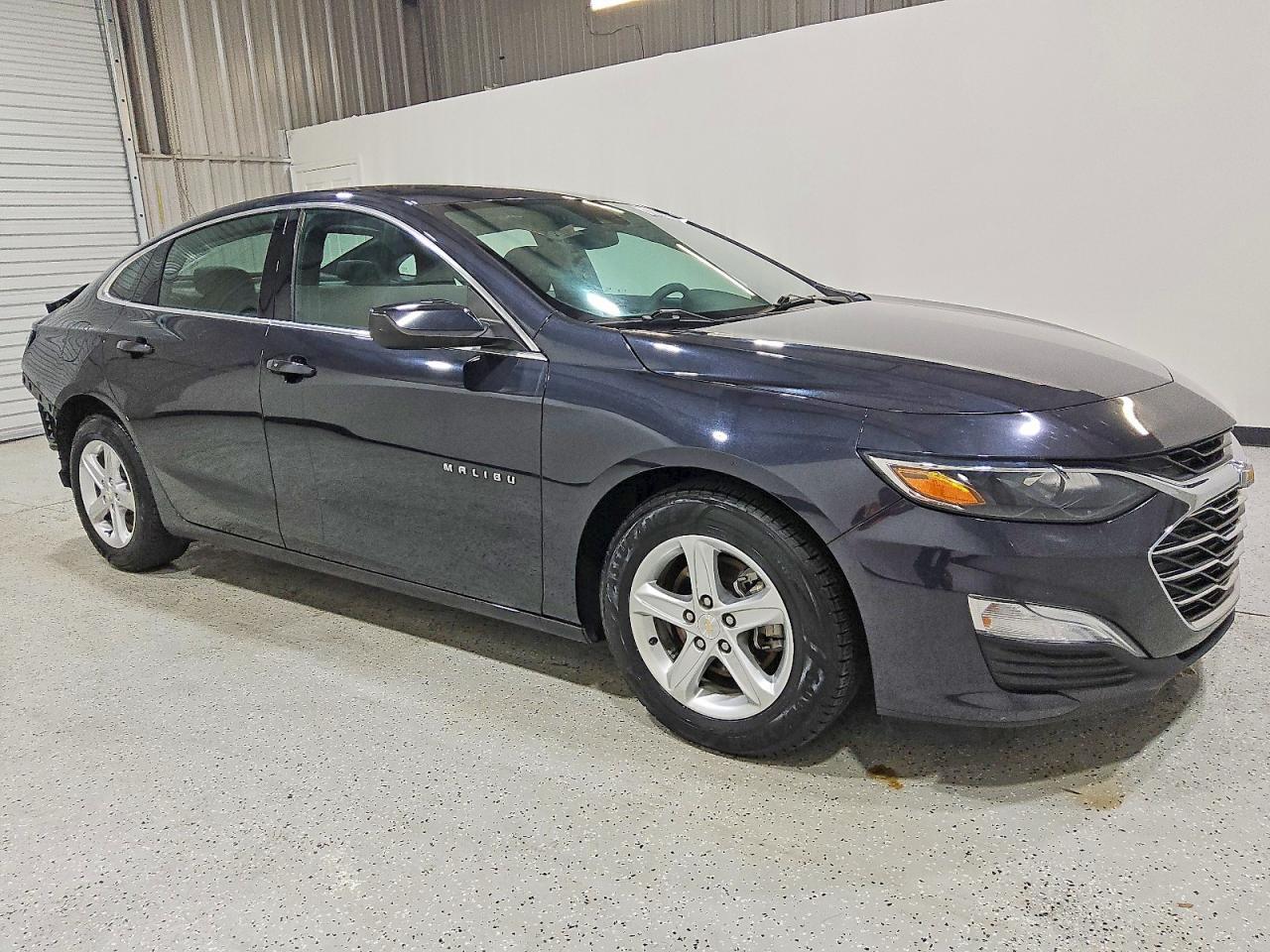2023 Chevrolet Malibu Ls - zdjęcie 4