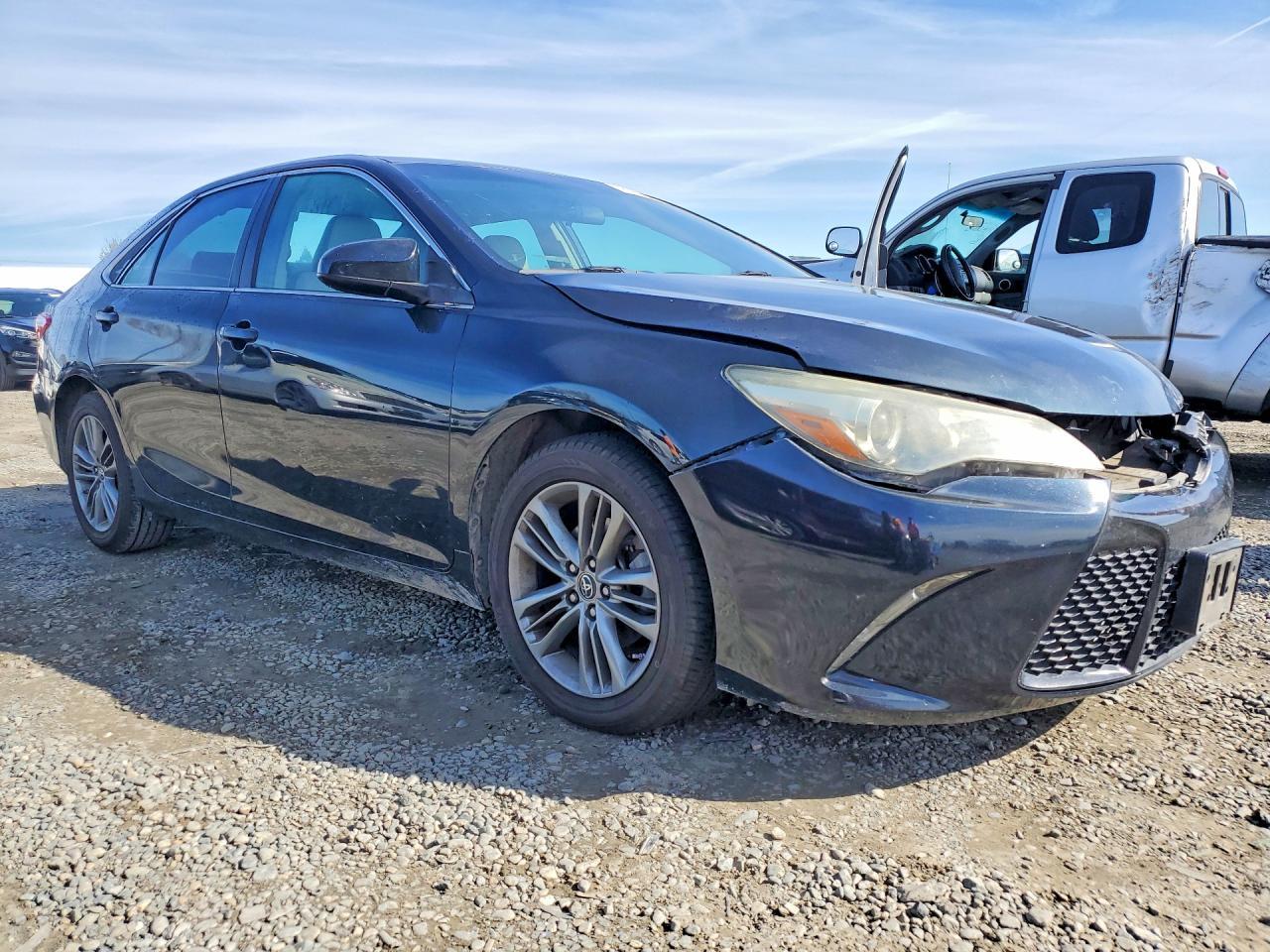 2015 Toyota Camry - zdjęcie 4