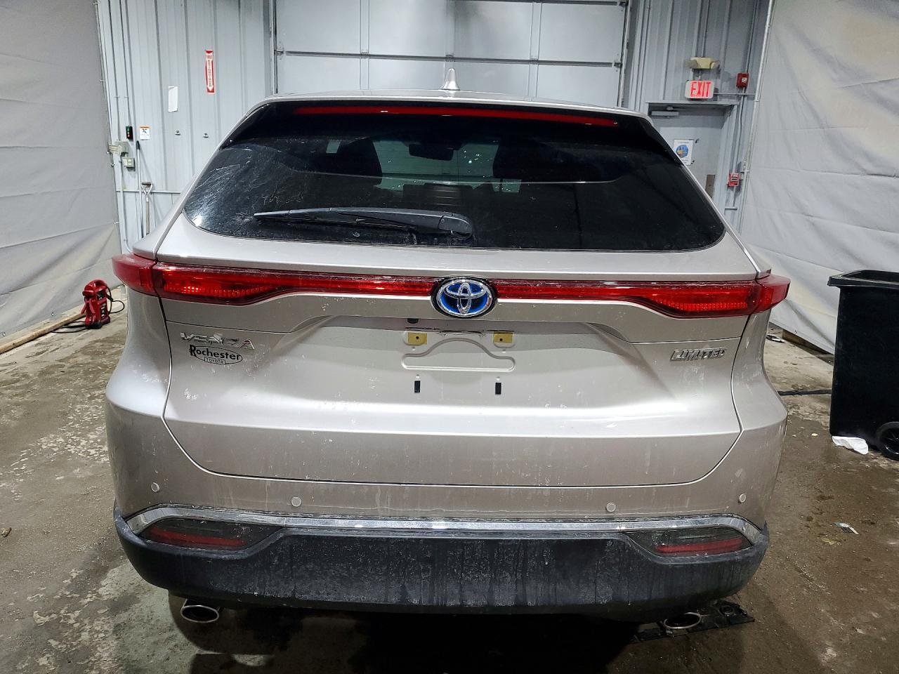 2024 Toyota Venza Limited - zdjęcie 6