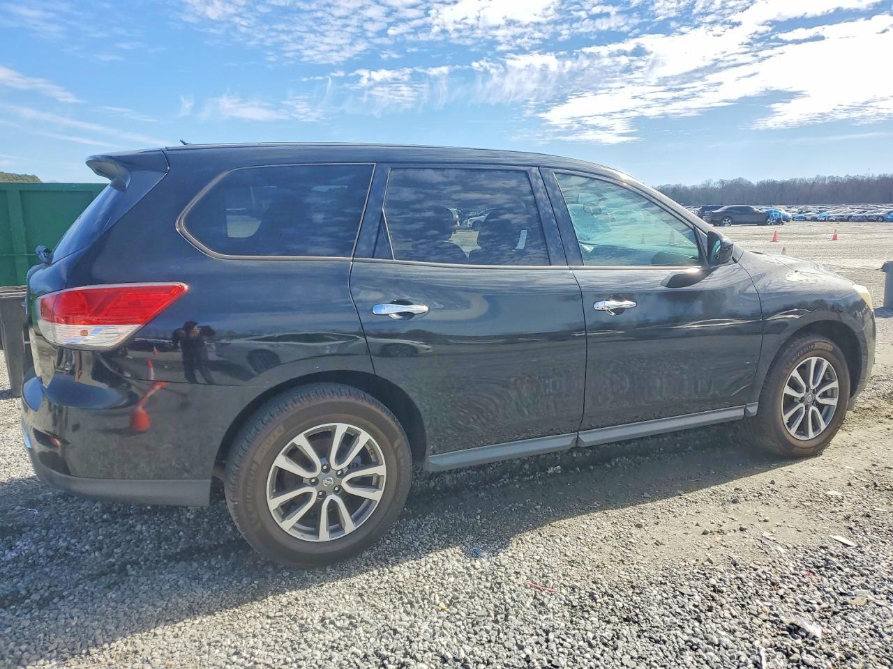 2013 Nissan Pathfinder S - zdjęcie 3