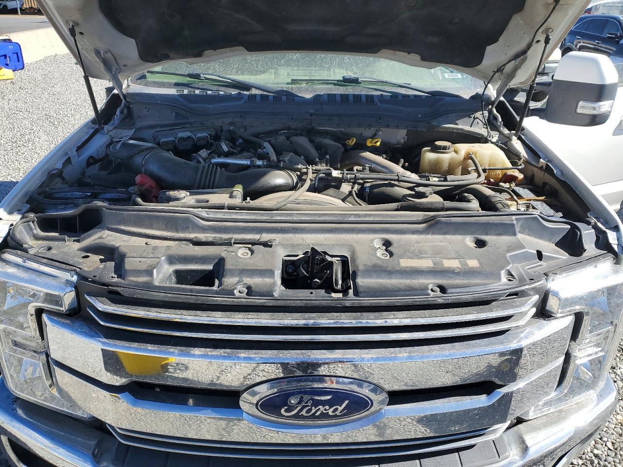 2019 Ford F250 Lariat 4Wd 6.7L V8 Tdsl Crew Cab - zdjęcie 11