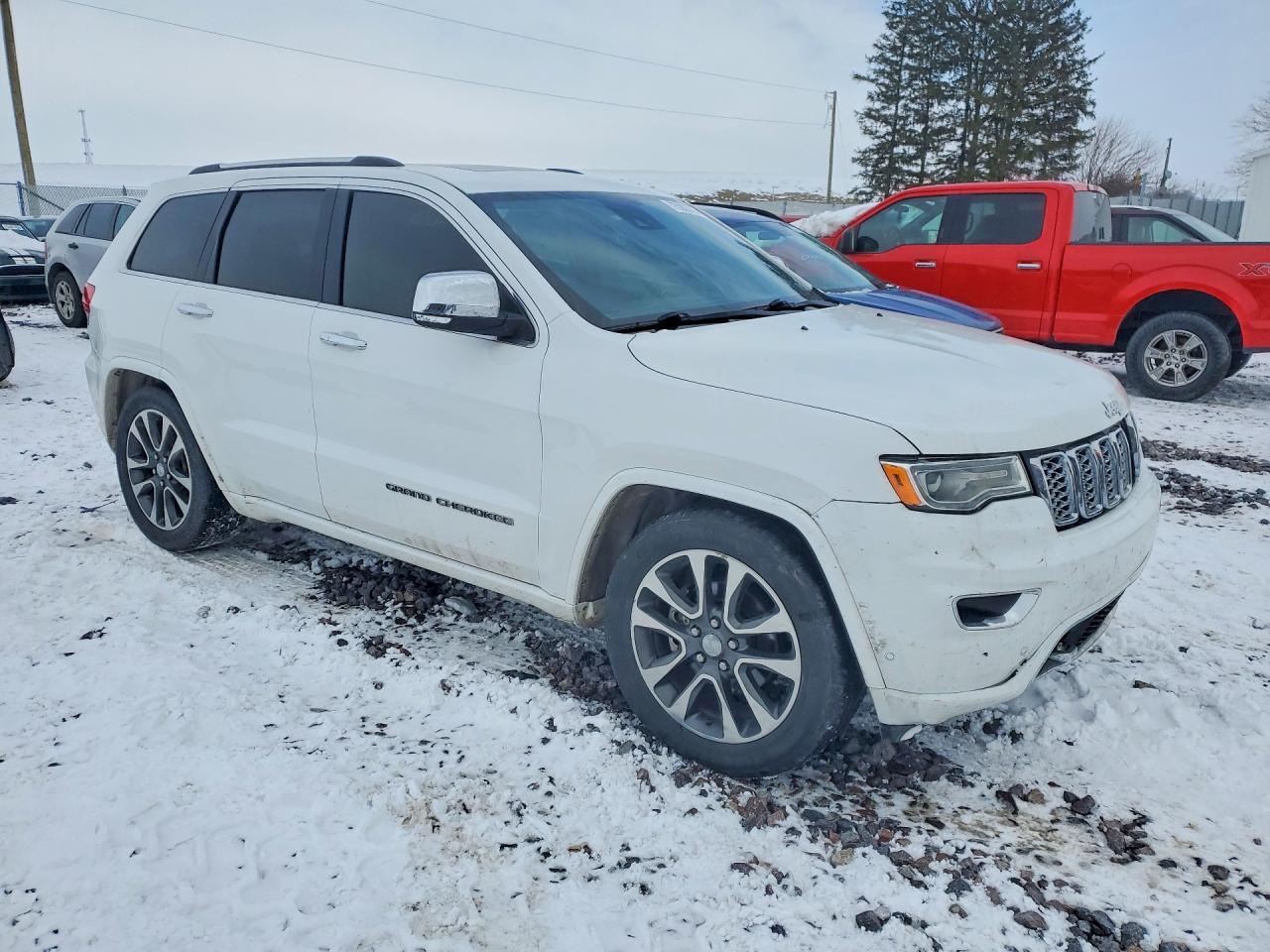 2017 Jeep Grand Cherokee Overland - zdjęcie 4