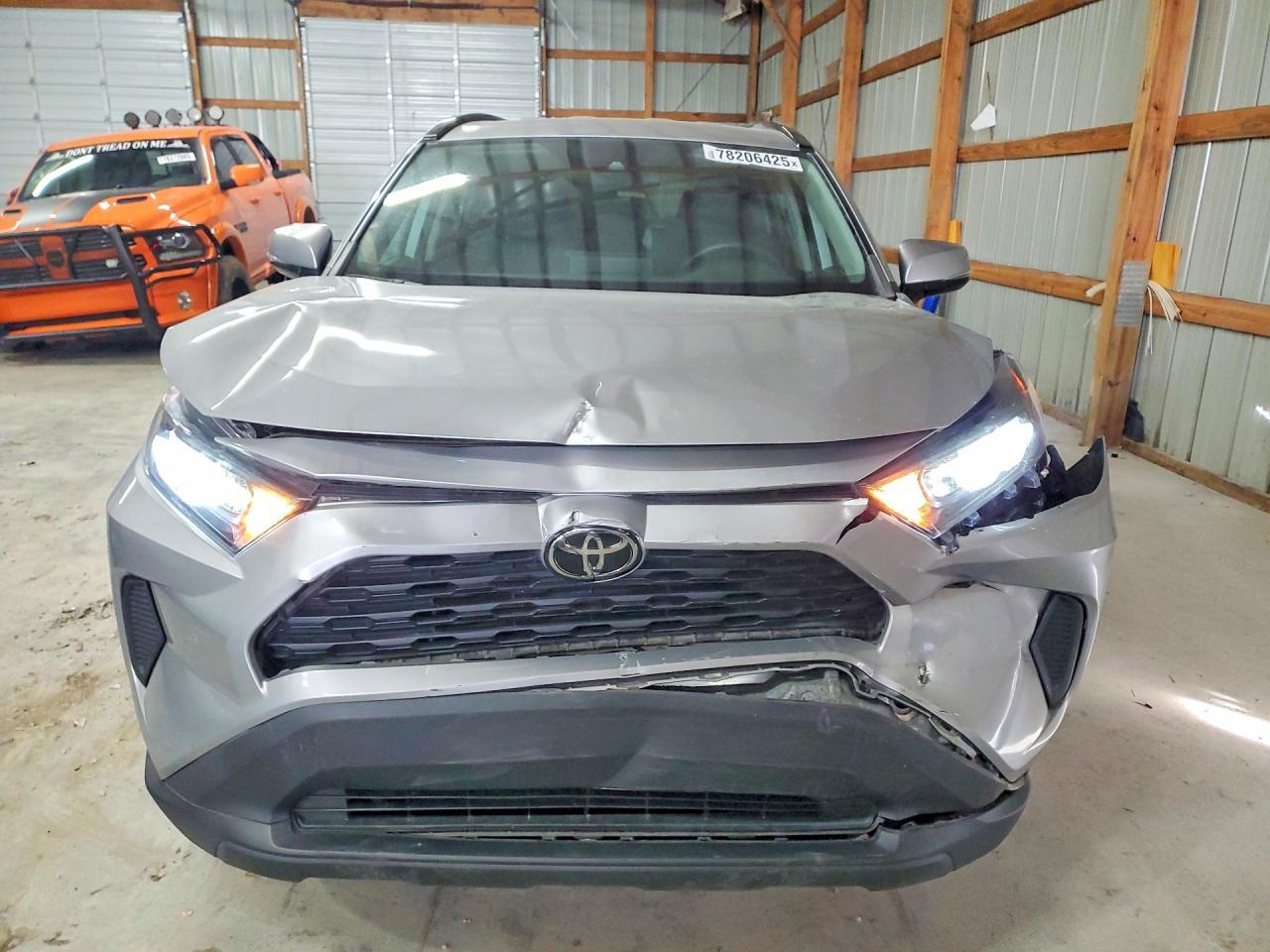 2021 Toyota Rav4 Le - zdjęcie 5