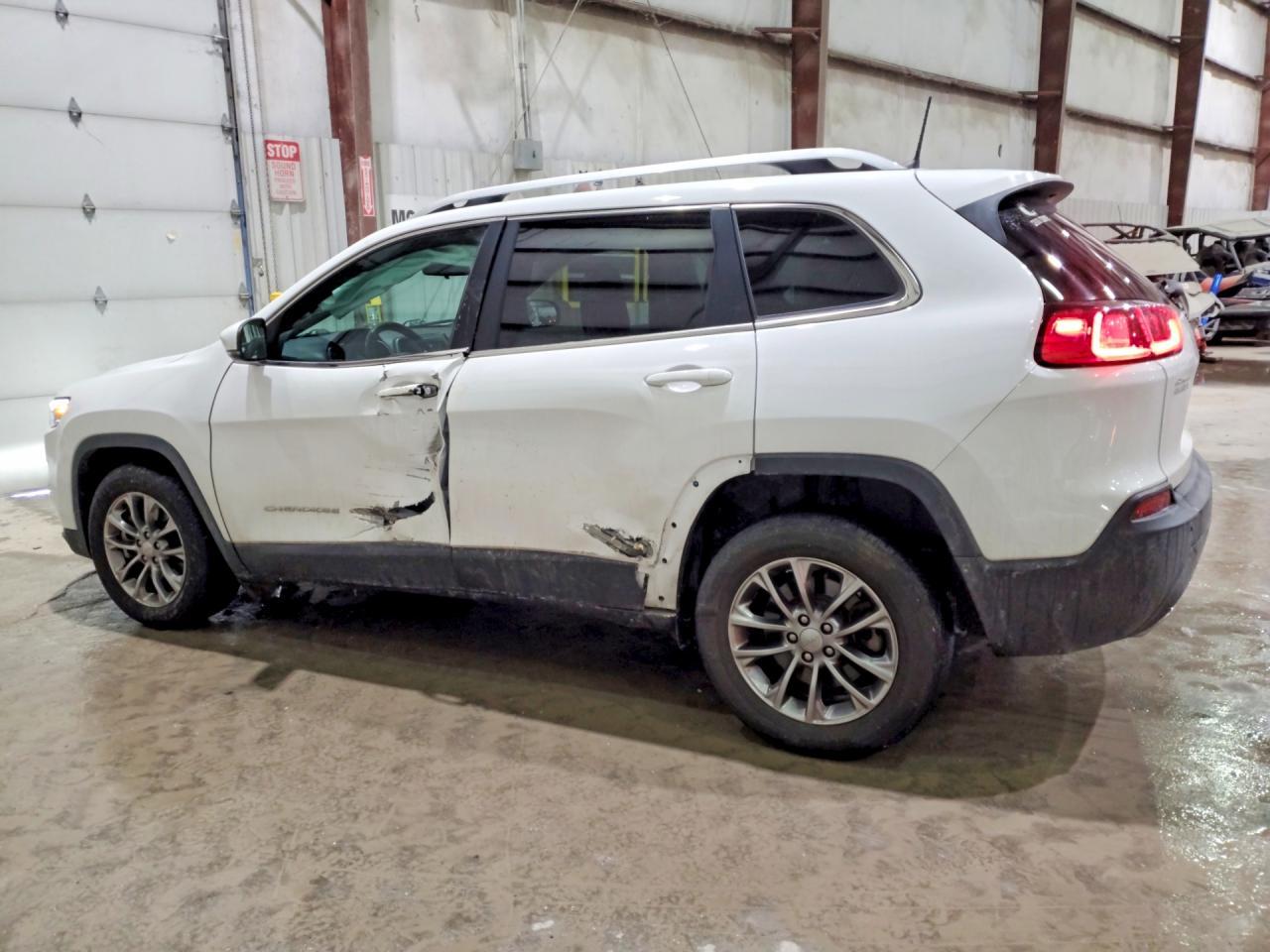 2019 Jeep Cherokee Latitude Plus - zdjęcie 2