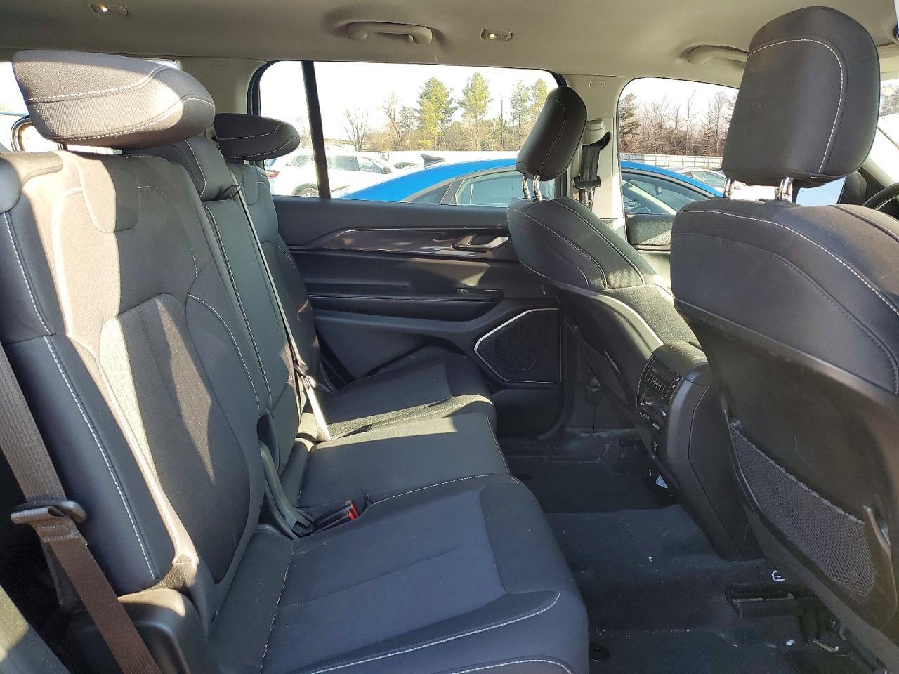 2021 Jeep Grand Cherokee L Laredo - zdjęcie 11