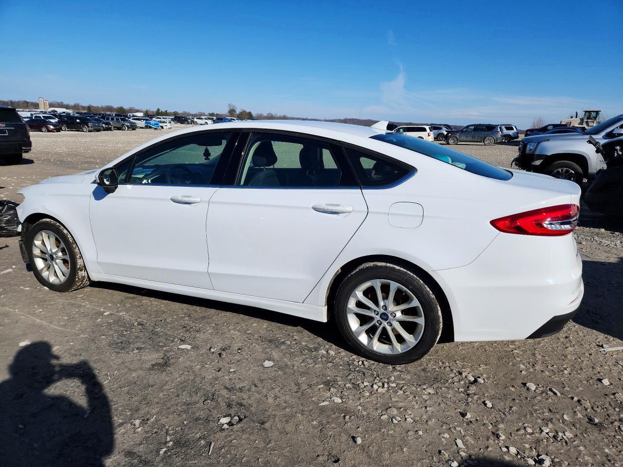 2020 Ford Fusion Se - zdjęcie 2