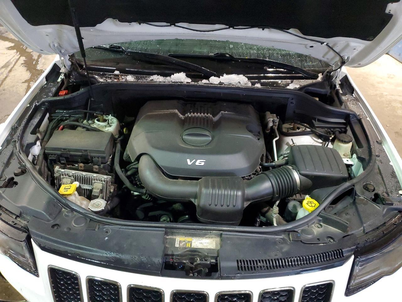 2015 Jeep Grand Cherokee Overland - zdjęcie 12