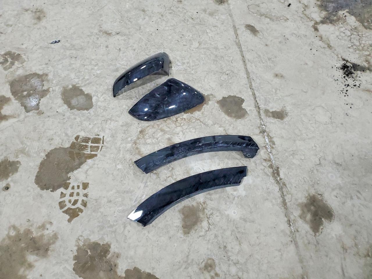 2025 Toyota Crown Signia Limited - zdjęcie 12