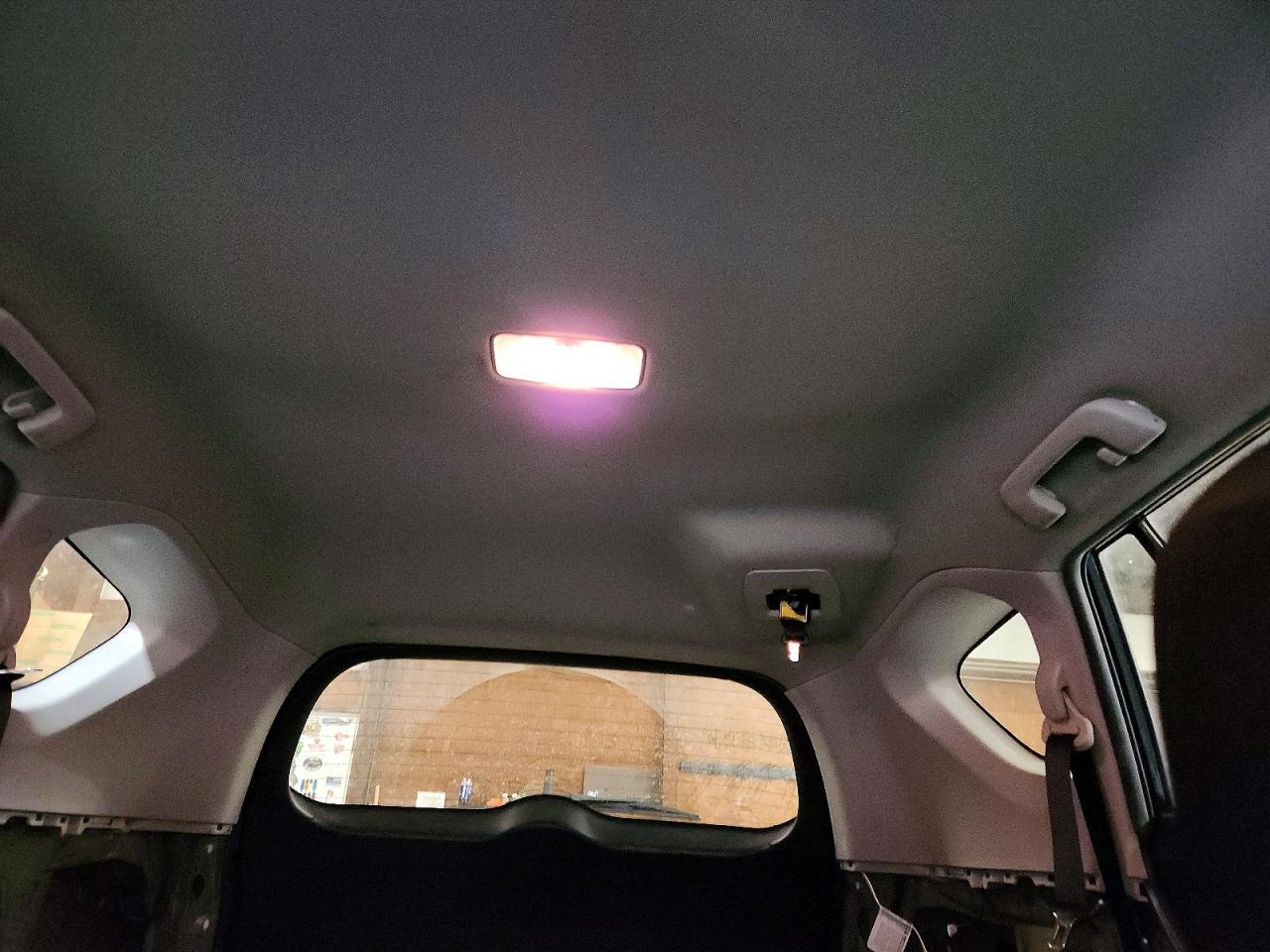 2017 Toyota Rav4 Le - zdjęcie 10