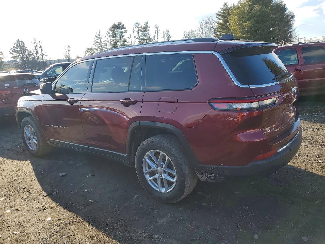 2021 Jeep Grand Cherokee L Laredo - zdjęcie 2