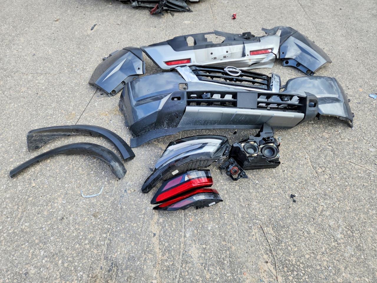 2022 Nissan Pathfinder Sl - zdjęcie 13