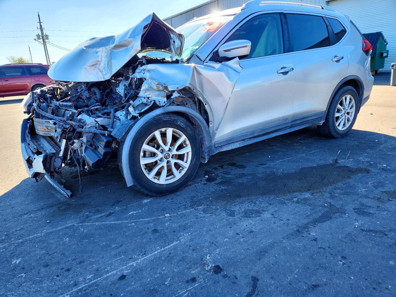 2020 Nissan Rogue Sv - zdjęcie główne