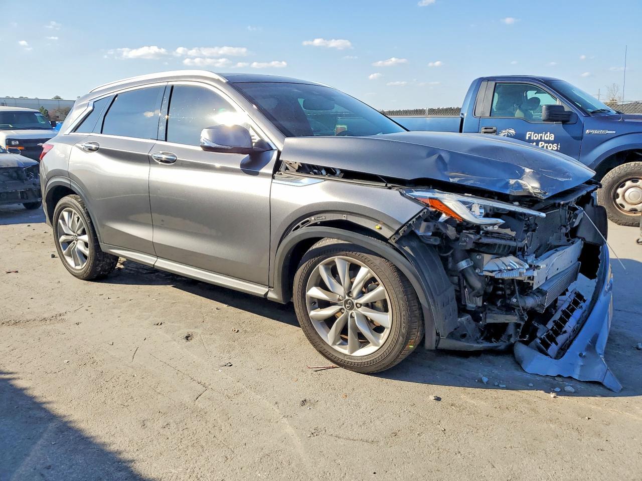 2021 Infiniti Qx50 Luxe - zdjęcie 4