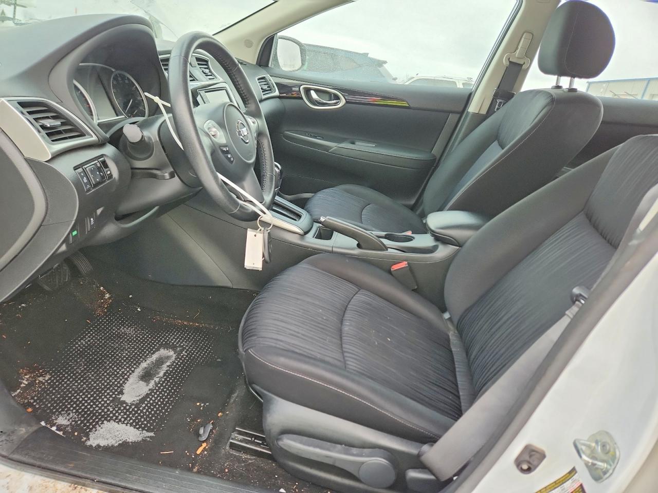 2019 Nissan Sentra S - zdjęcie 13