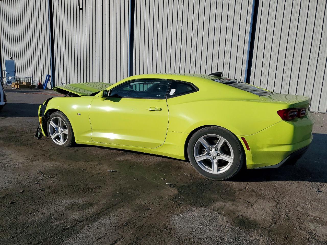 2020 Chevrolet Camaro Ls - zdjęcie 2