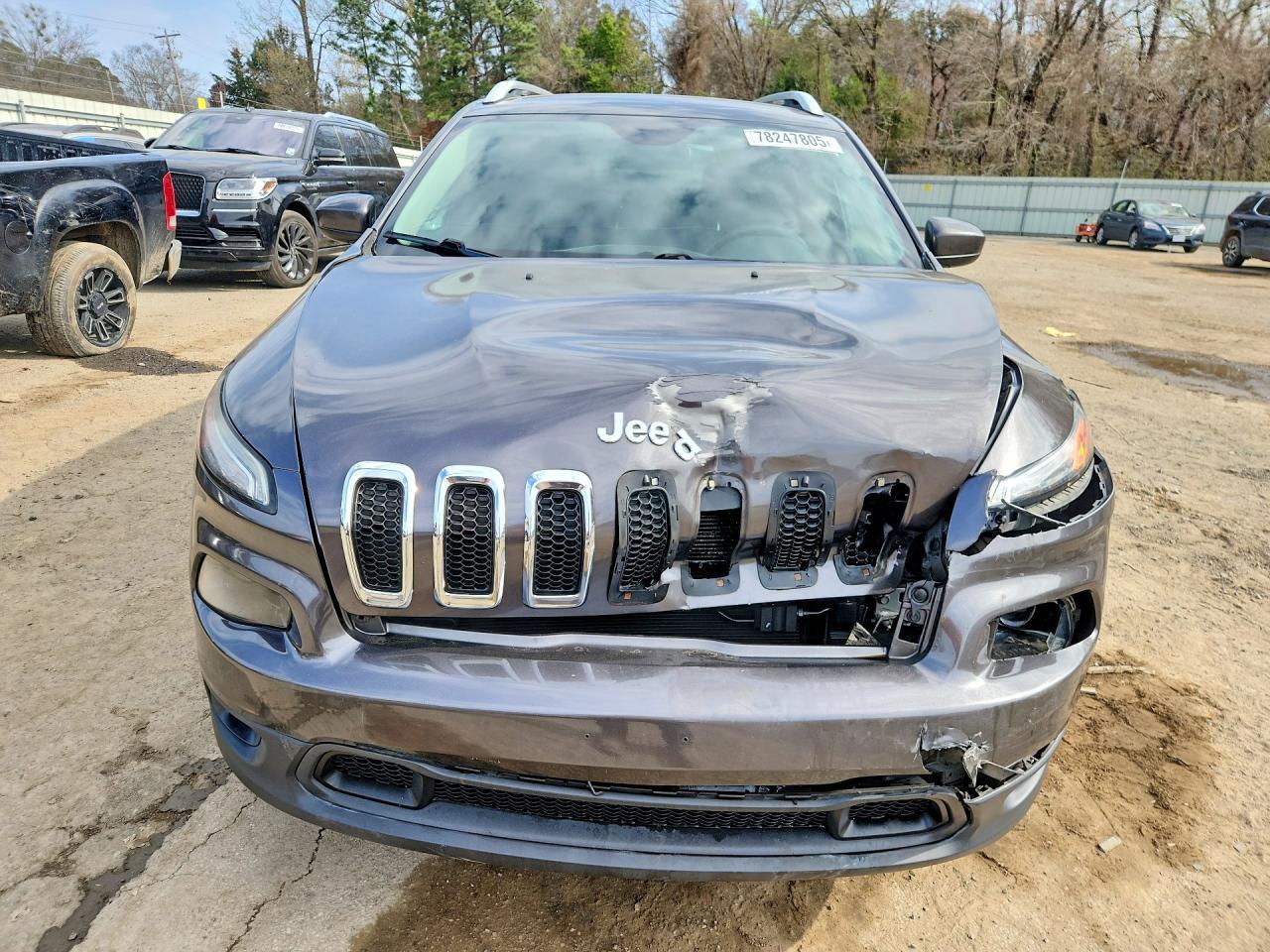 2015 Jeep Cherokee Latitude - zdjęcie 4