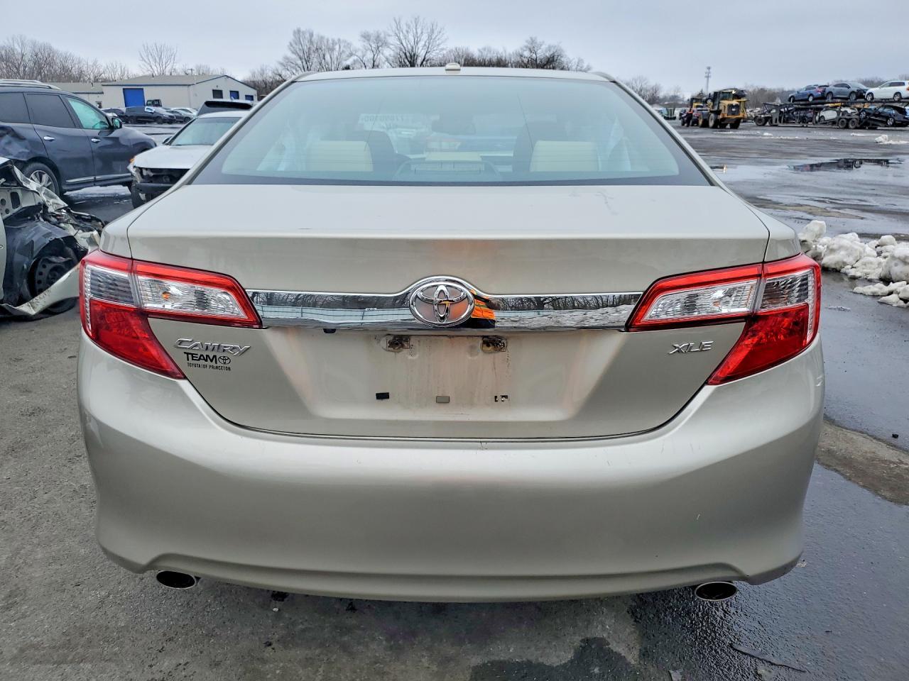 2014 Toyota Camry Se - zdjęcie 6