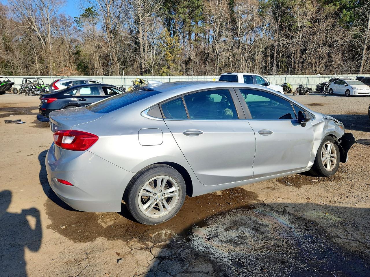 2017 Chevrolet Cruze Lt - zdjęcie 3