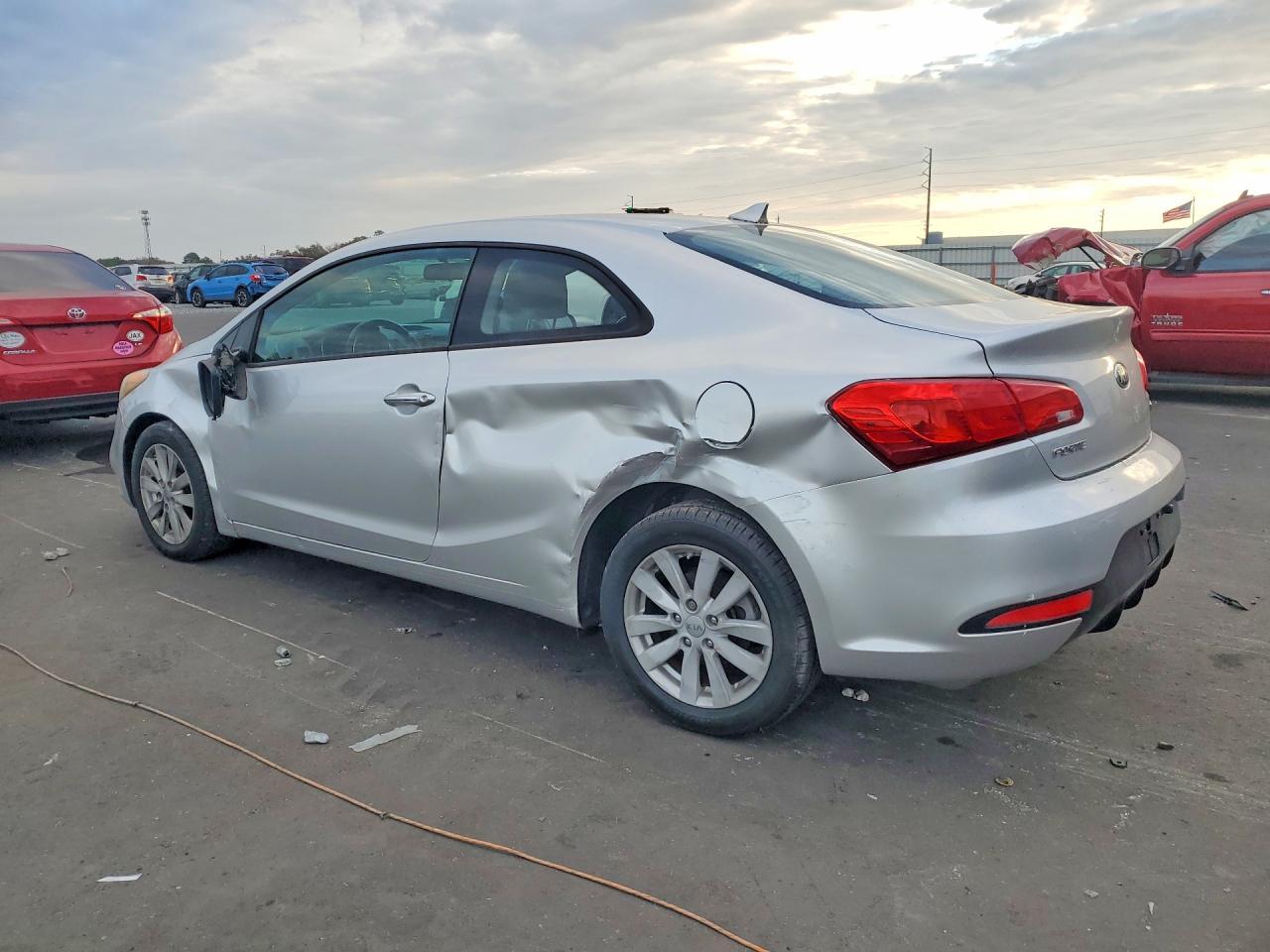 Kia Forte - zdjęcie 2