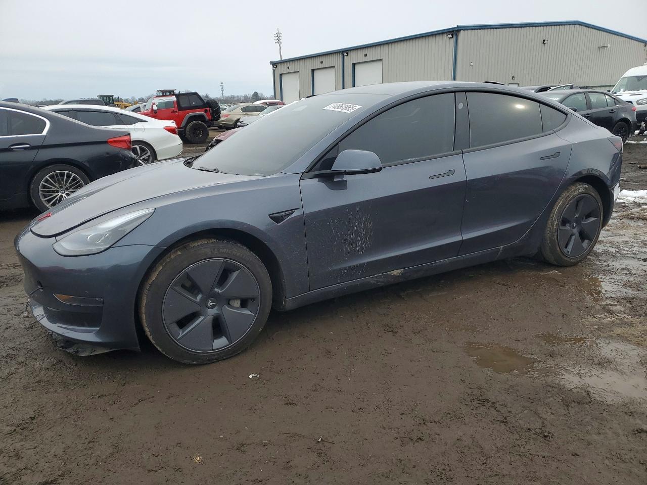 2023 Tesla Model 3 - zdjęcie główne